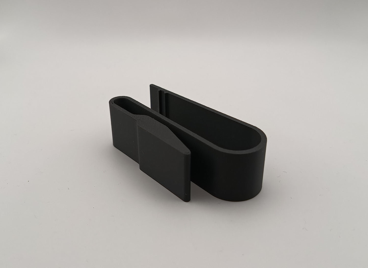 Clema parasolar auto pentru ochelari