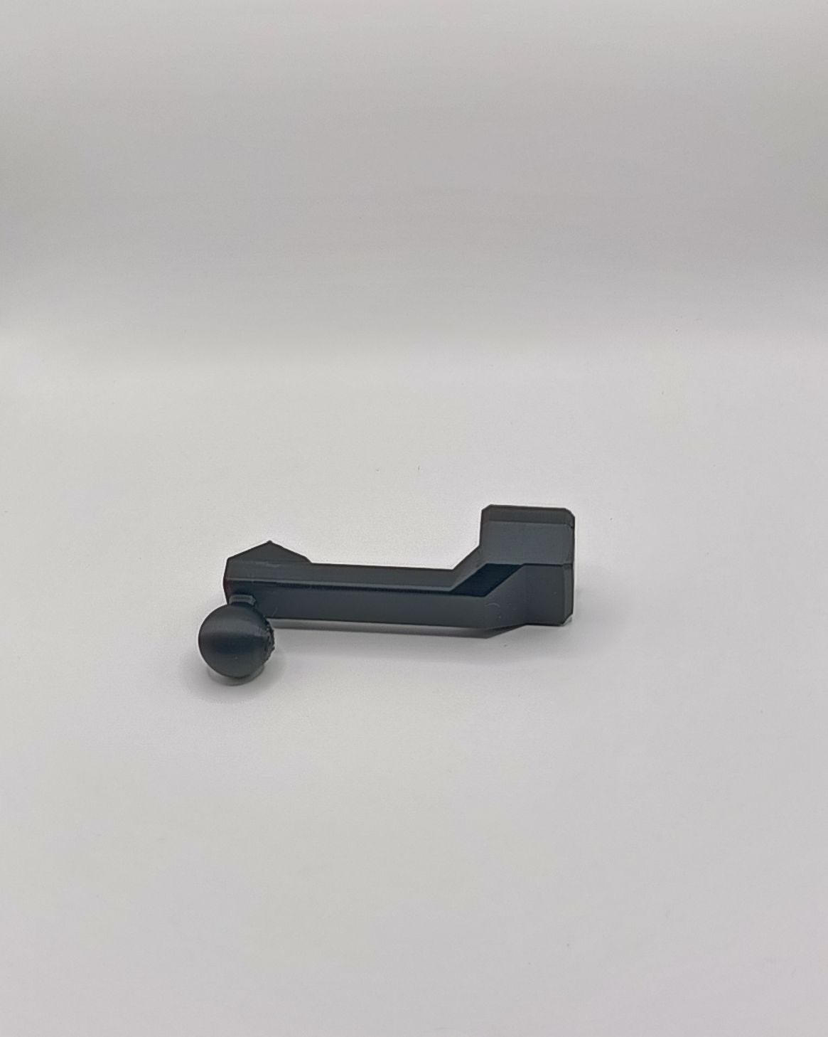 Adaptor YouClip cu Bilă Înălțată (+7 cm) – Vizibilitate Optimă și Ergonomie prin Imprimare 3D