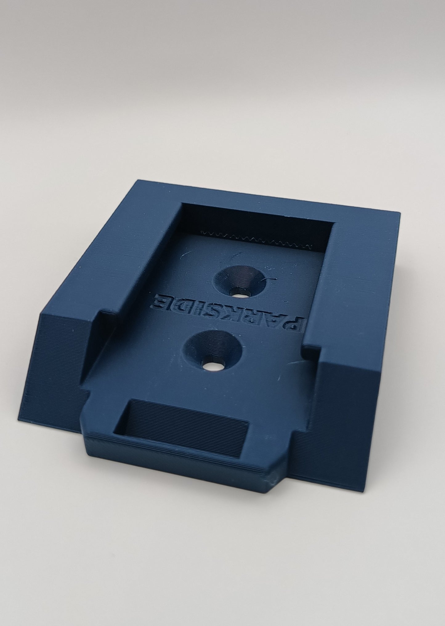 Dispozitiv pentru fixare compatibil cu acumulatorii Parkside X20V (20% reducere pentru minim 2 buc. achizitionate)