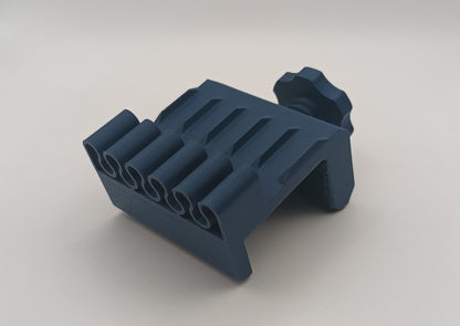 Organizator cabluri birou cu cabluri de încărcare și USB, soluție practică pentru organizare