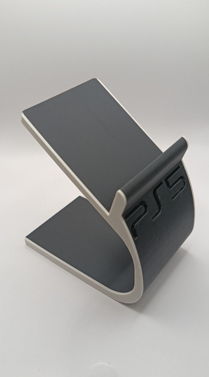 Stand premium pentru manetă PlayStation 5 DualSense, printat 3D de înaltă rezoluție, finisaj de calitate superioară, compatibil cu accesorii gaming PS5.
