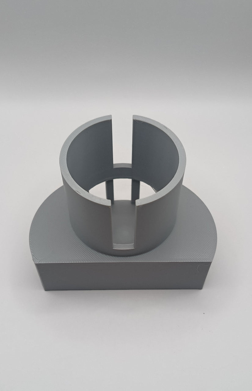 Detaliu print 3D deflector aer cald camper, material PETG industrial rezistent la temperaturi ridicate, fabricat în România de Atelierul de 3D