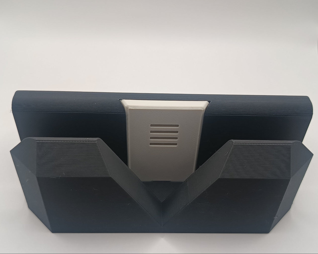 Suport laptop vertical reglabil 13-35mm negru mat cu mecanism de glisare precis