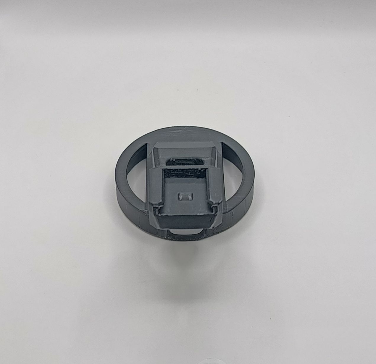 Suport MagSafe pentru telefon, compatibil cu sistemul Dacia YouClip, realizat din material rezistent PETG, culoare neagră