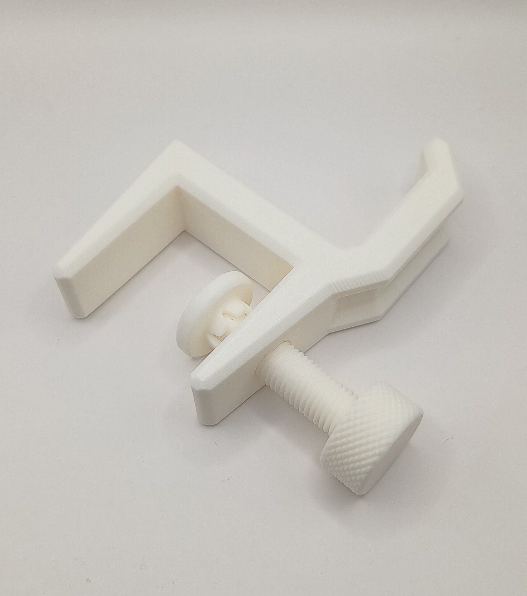 suport casti birou alb