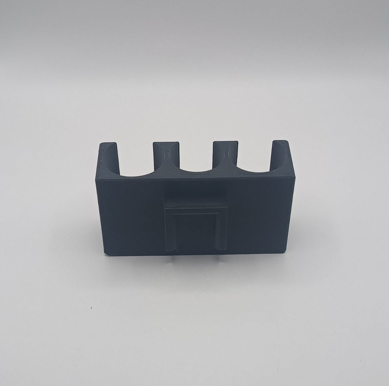 Suport fise YouClip realizat de Atelierul de 3D, finisaj premium negru mat, compatibil cu sistemul de fixare Dacia Sandero