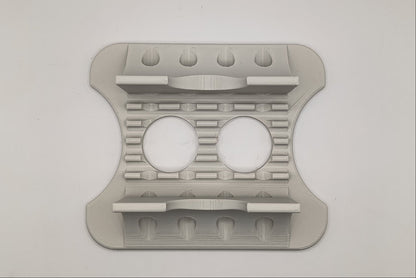 Sistem de fixare verticală pentru Mini PC care permite ventilația optimă și organizarea cablurilor pe masa de lucru