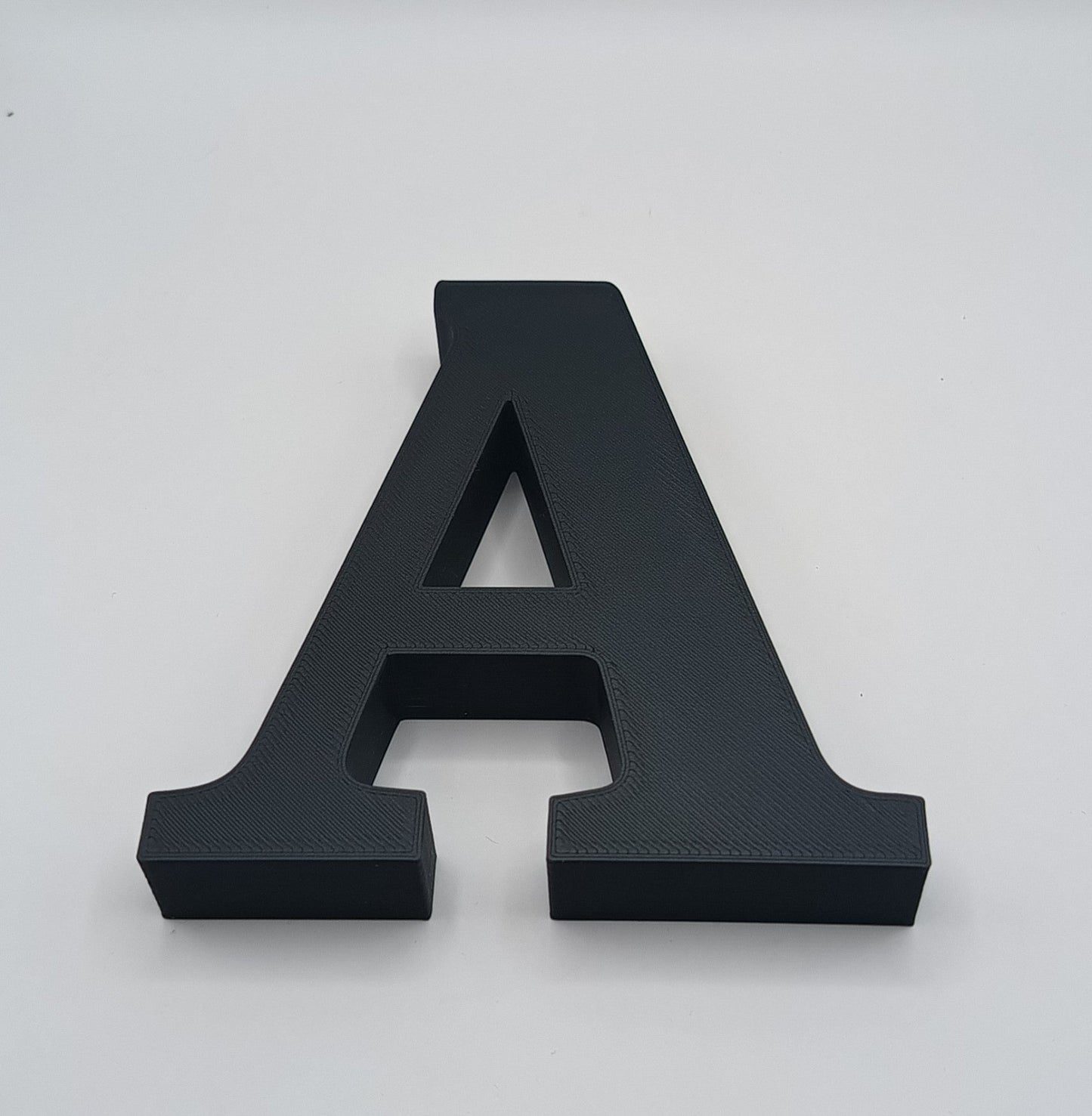 Litere 3D Personalizabile din PLA – Dimensiuni 5 cm sau 10 cm | Print 3D la comandă