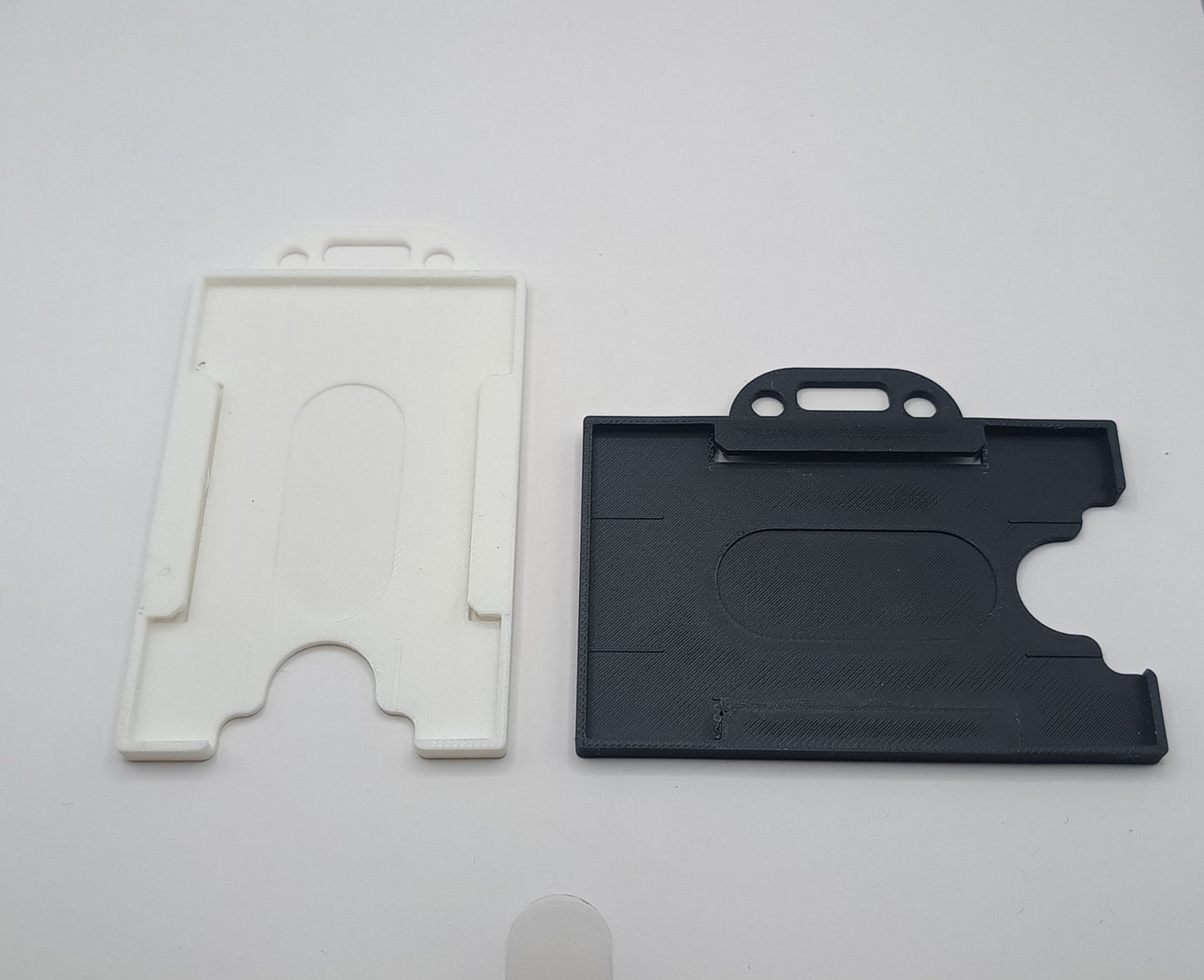 Suport Card Acces și Pontaj – Diverse Culori – Model Vertical/Orizontal