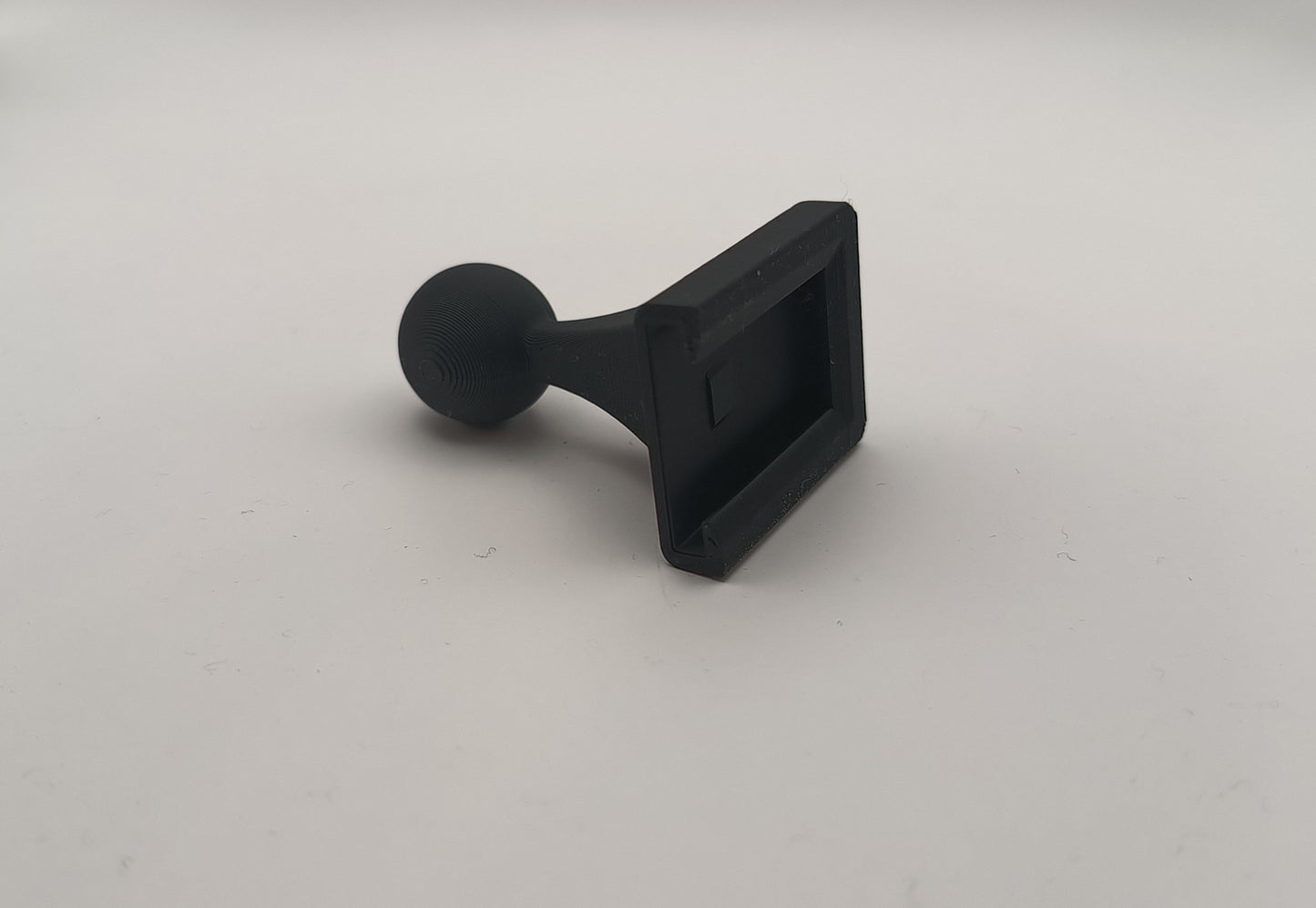 Adaptor fixtura cu bila la Youclip